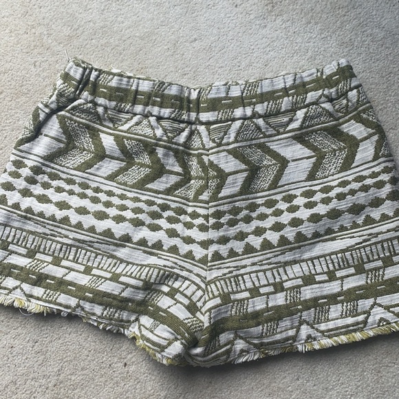 Zara patterned dress shorts XS - Picture 2 of 3